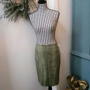 Vera Wang/Simply Vera Green Skirt Size 6